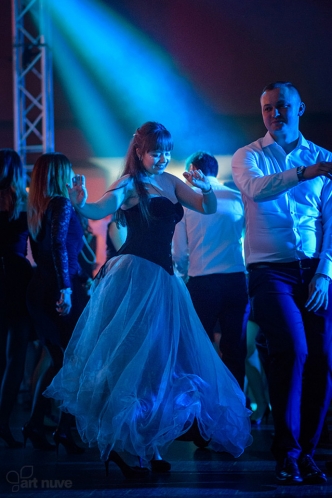 WBE Black&White Christmas Party (21)