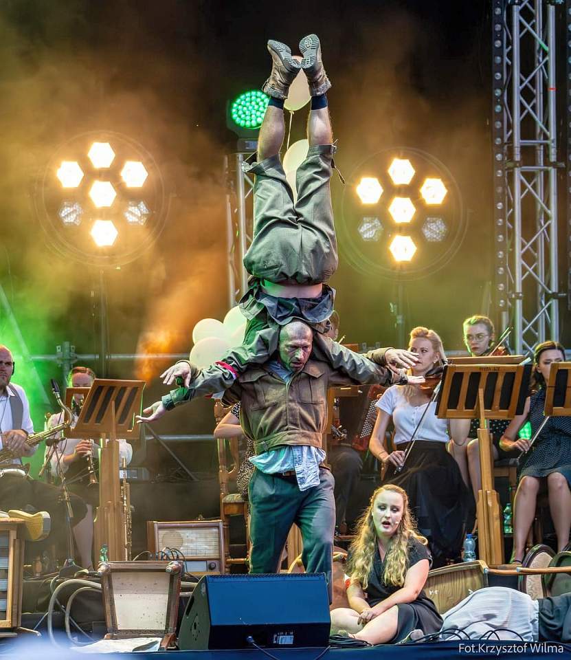 Wbe Widowisko Godzina W Obrazach 10