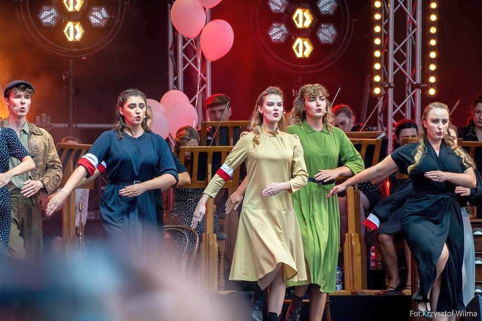 Wbe Widowisko Godzina W Obrazach 11